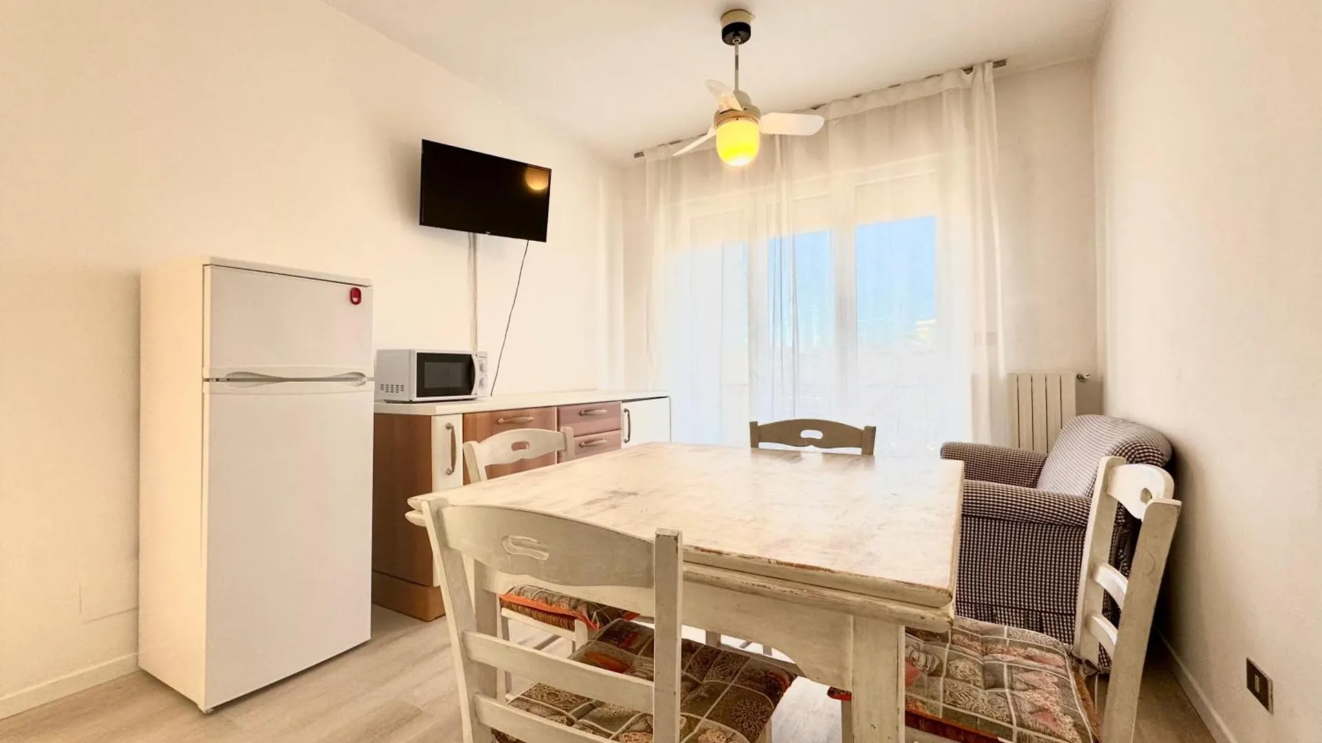 Tritone 12 Family Apartments - Carraro Immobiliare Jesolo